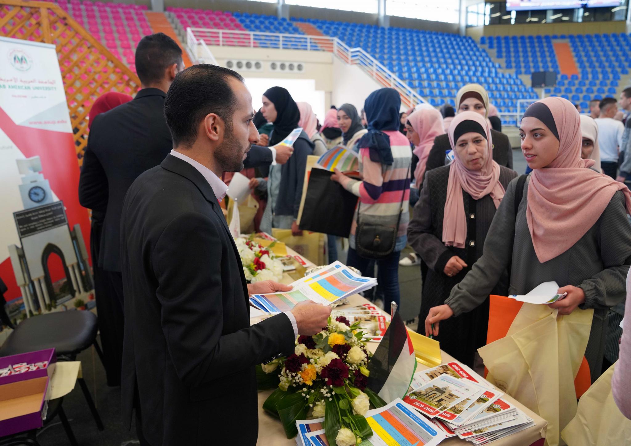 Guidance day for “Al-Injaz” high school students 