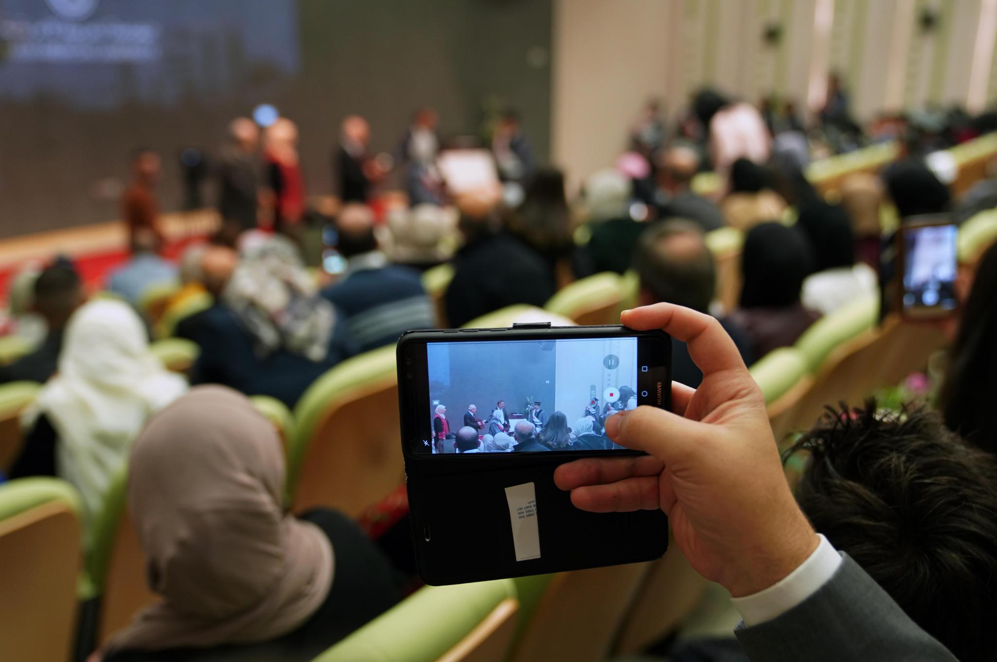 الجامعة تحتفل بتخريج طلبة الدراسات العليا للعام الأكاديمي 2018\2019