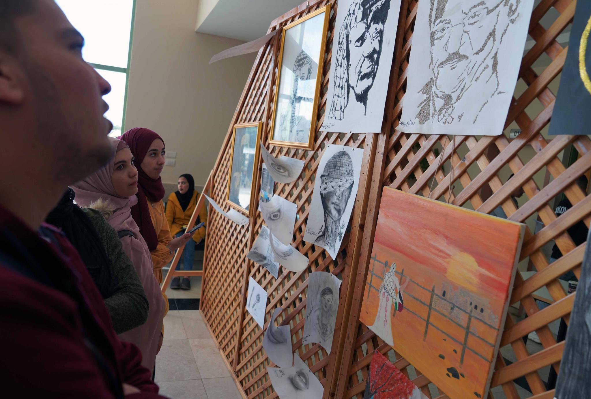 AAUP Organizes a Fair for its Students’ Projects