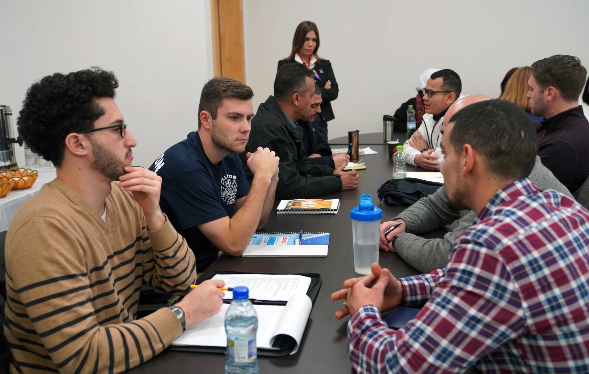 Dr. Sa’eb Iriqat lectures in an academic meeting for Conflict Resolution students in AAUP and Conflict Analyzing and Resolution from George Mason University