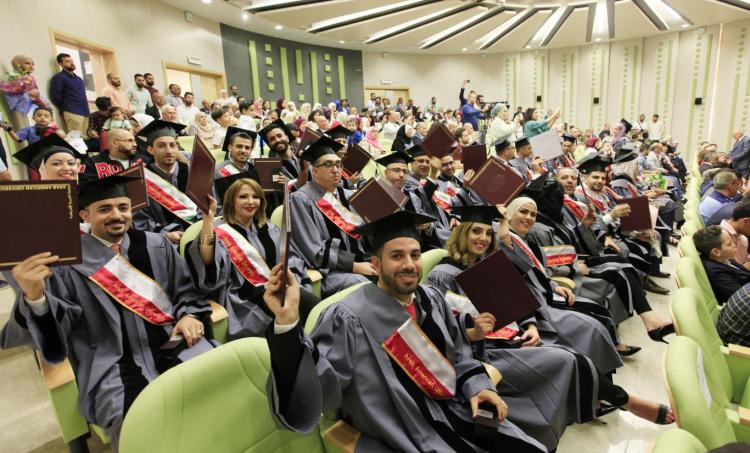 الفوج الثالث من طلبة ماجستير ادارة الاعمال MBA