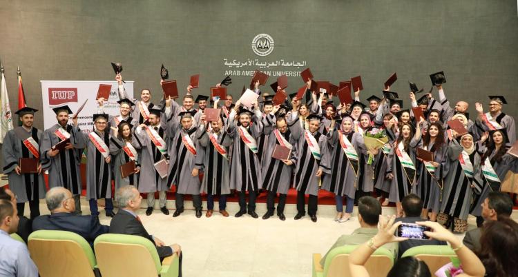 Graduation Ceremony of the Fourth Batch of MBA Students